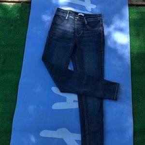 NWOT Girl FallCreek Jeans Sz.10-12(L) Never worn!